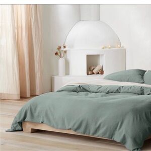 NWOT Casaluna king linen duvet set❤️❤️❤️❤️